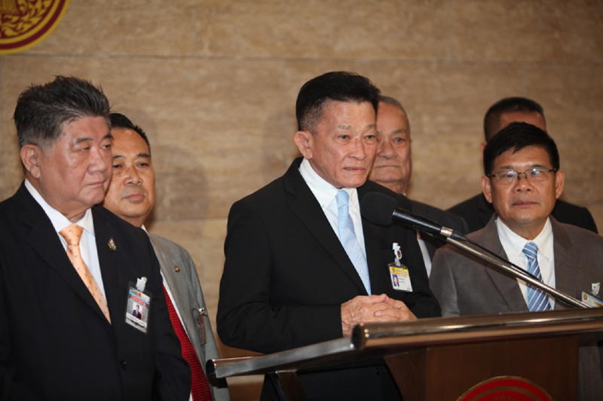 ฝ่ายค้านรุมถล่ม"ไพบูลย์"เป็นปรปักษ์ต่อระบบรัฐสภา-ประชาธิปไตย ฝ่ายค้านรุมถล่ม"ไพบูลย์"เป็นปรปักษ์ต่อระบบรัฐสภา-ประชาธิปไตย