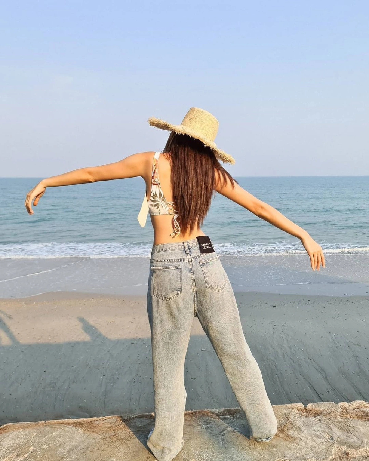 10 ภาพแซ่บสุดพลัง กวาง เดอะเฟซ นุ่งบิกินี่อวดหุ่นสวยคลุมด้วยชุดตาข่าย