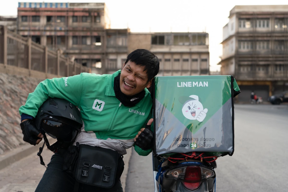 รู้จัก ‘ชานนท์ นาเจริญ’ ไรเดอร์ชาวลพบุรี ผู้สร้างวีรกรรมน้ำดีเก็บเงินหล่นส่งคืนเจ้าของ