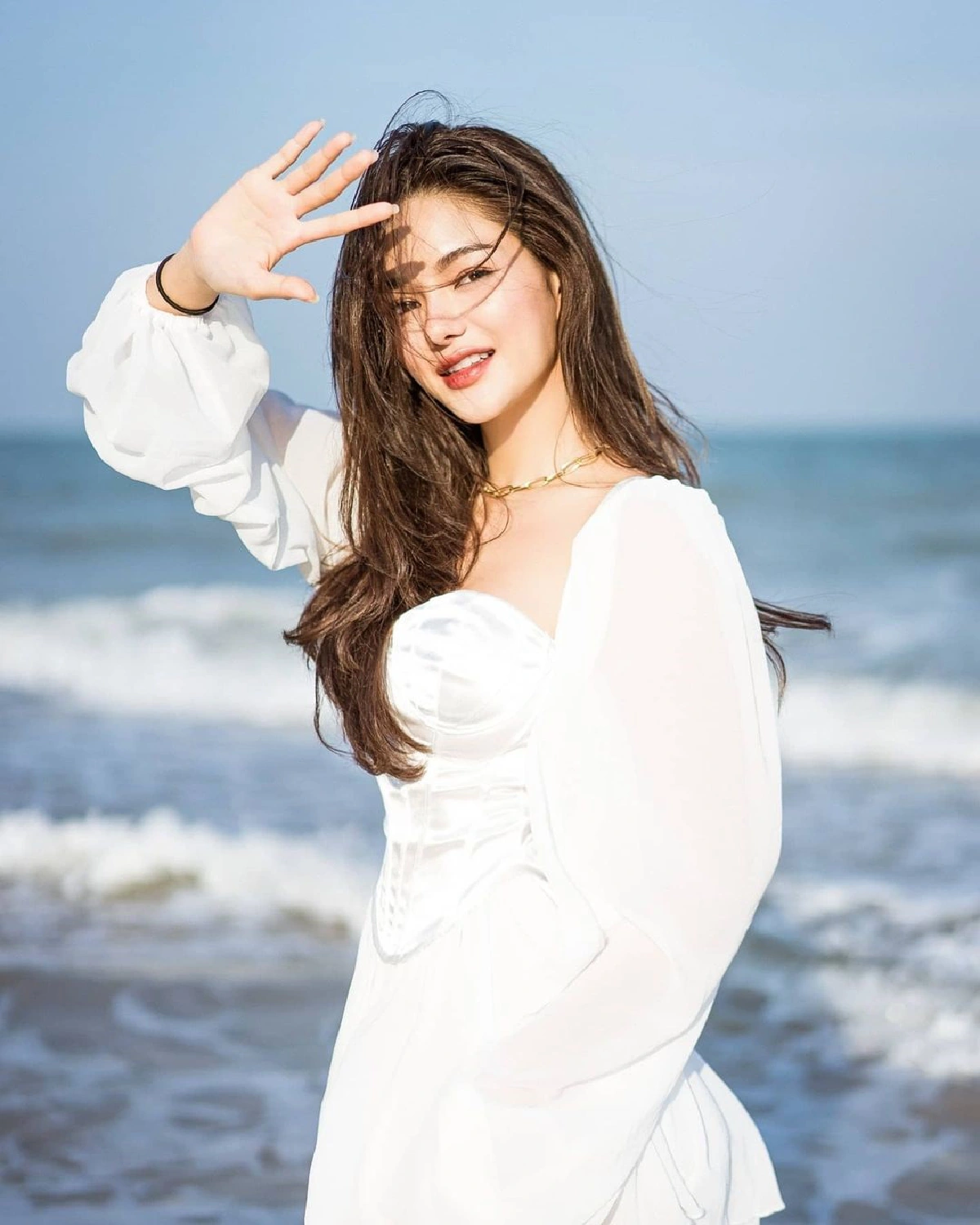 10 ภาพแซ่บสุดพลัง กวาง เดอะเฟซ นุ่งบิกินี่อวดหุ่นสวยคลุมด้วยชุดตาข่าย