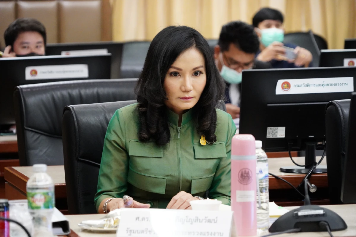 ‘บิ๊กป้อม’กำชับทุกภาคส่วนเร่งบูรณาการพัฒนาแรงงาน นำกลไก กพร.ปช. ขับเคลื่อนกำลังคนของประเทศ