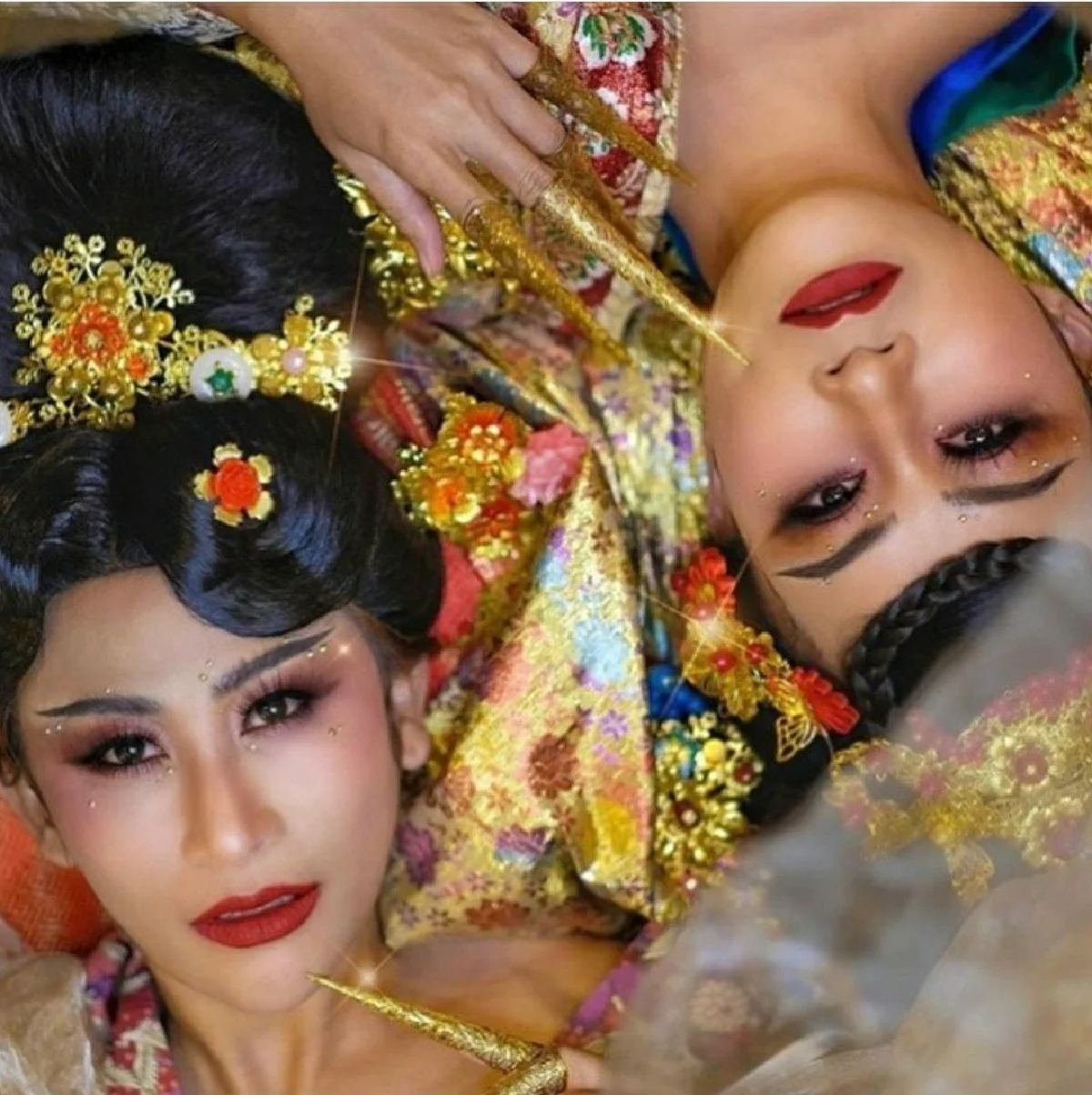 ลาล่า-ลูลู่ แปลงโฉมเป็นฮองเฮา สวยปังแพ็คคู่รับวันตรุษจีน