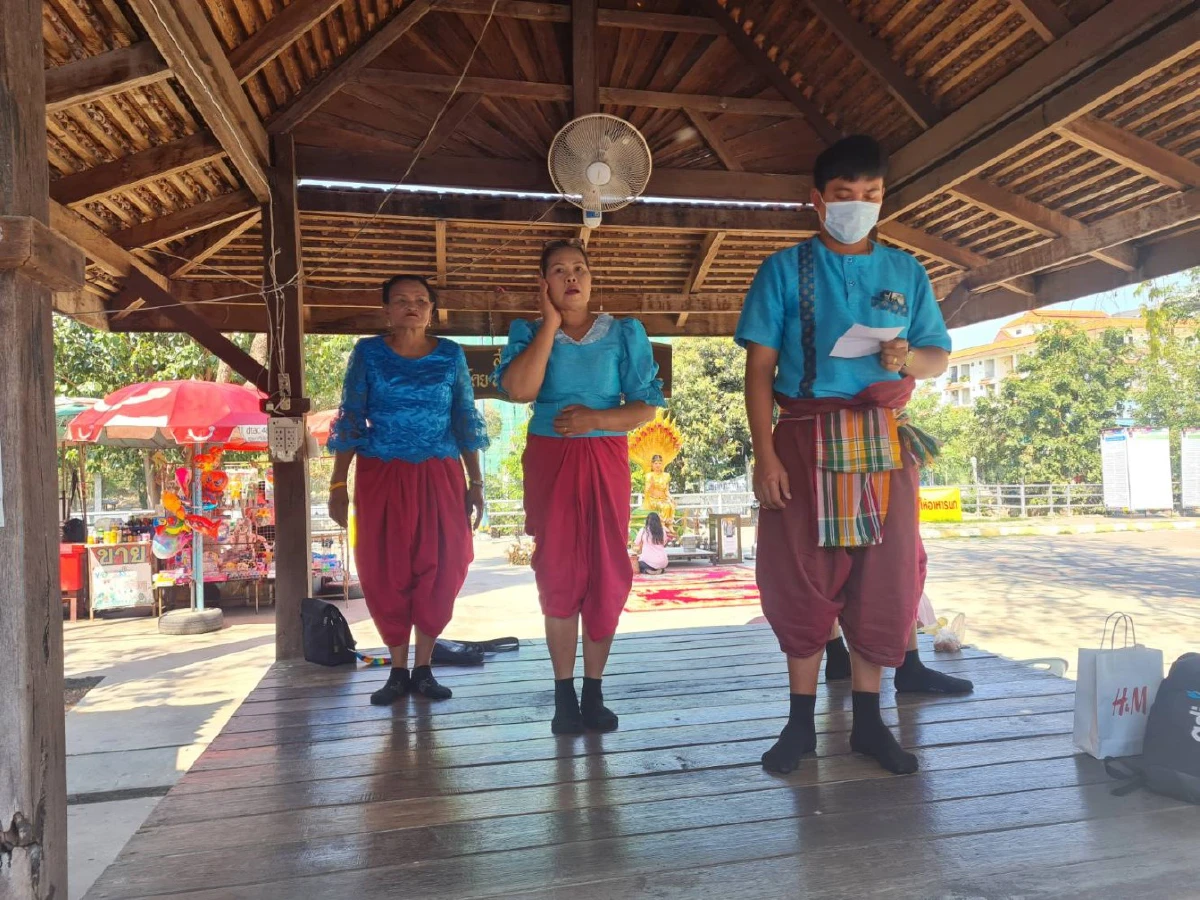 ตรุษจีนโคราชประชาชนแห่ทำบุญแน่นวัดดัง