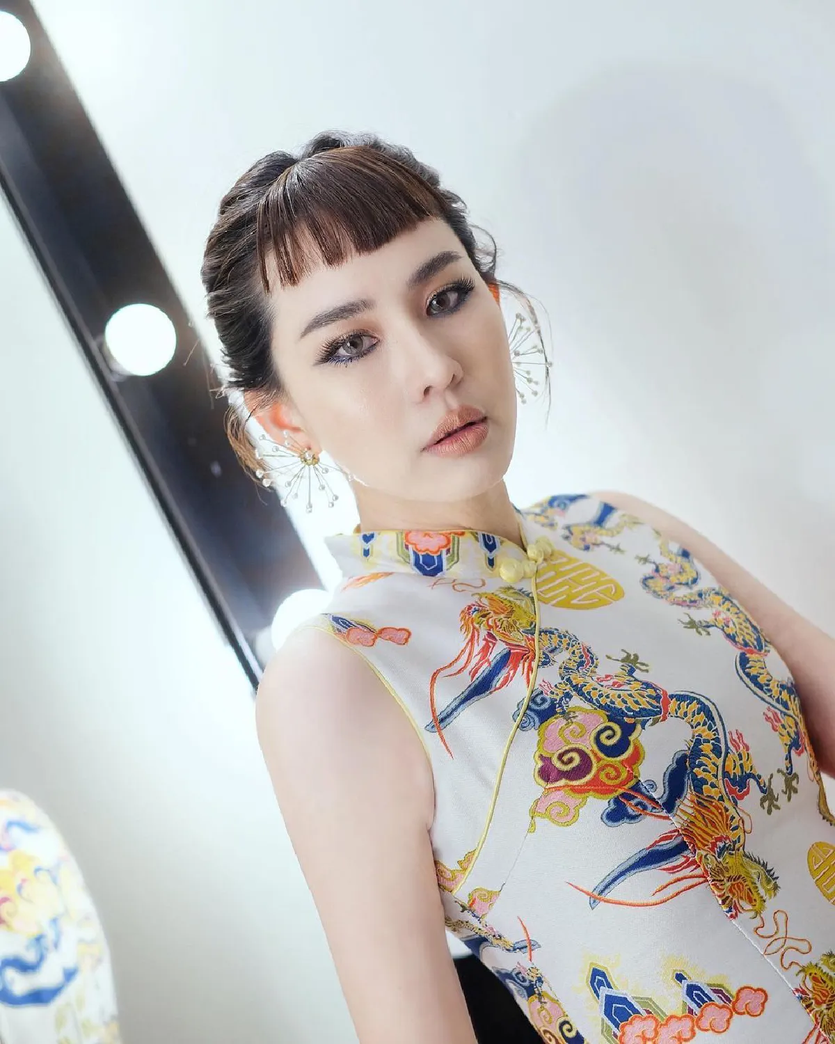 ถึงกับจำแทบไม่ได้ "นุ้ย สุจิรา" แปลงโฉมตัวเองเป็นสาวหมวยอินเตอร์สุดเซ็กซี่ 