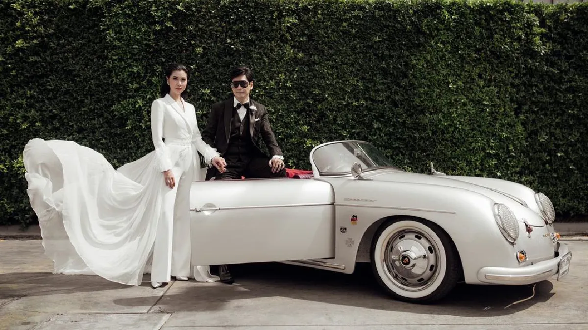 แต่งแล้วจ้า! “จิ๊บ-จ๊ะจ๋า”  ควงคู่นั่งเครื่องบินส่วนตัวจดทะเบียนสมรส 