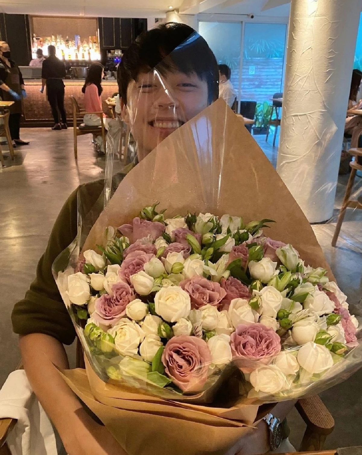 ส่องภาพหวานของเหล่าคนดังที่พากันไปฉลองวันวาเลนไทน์!