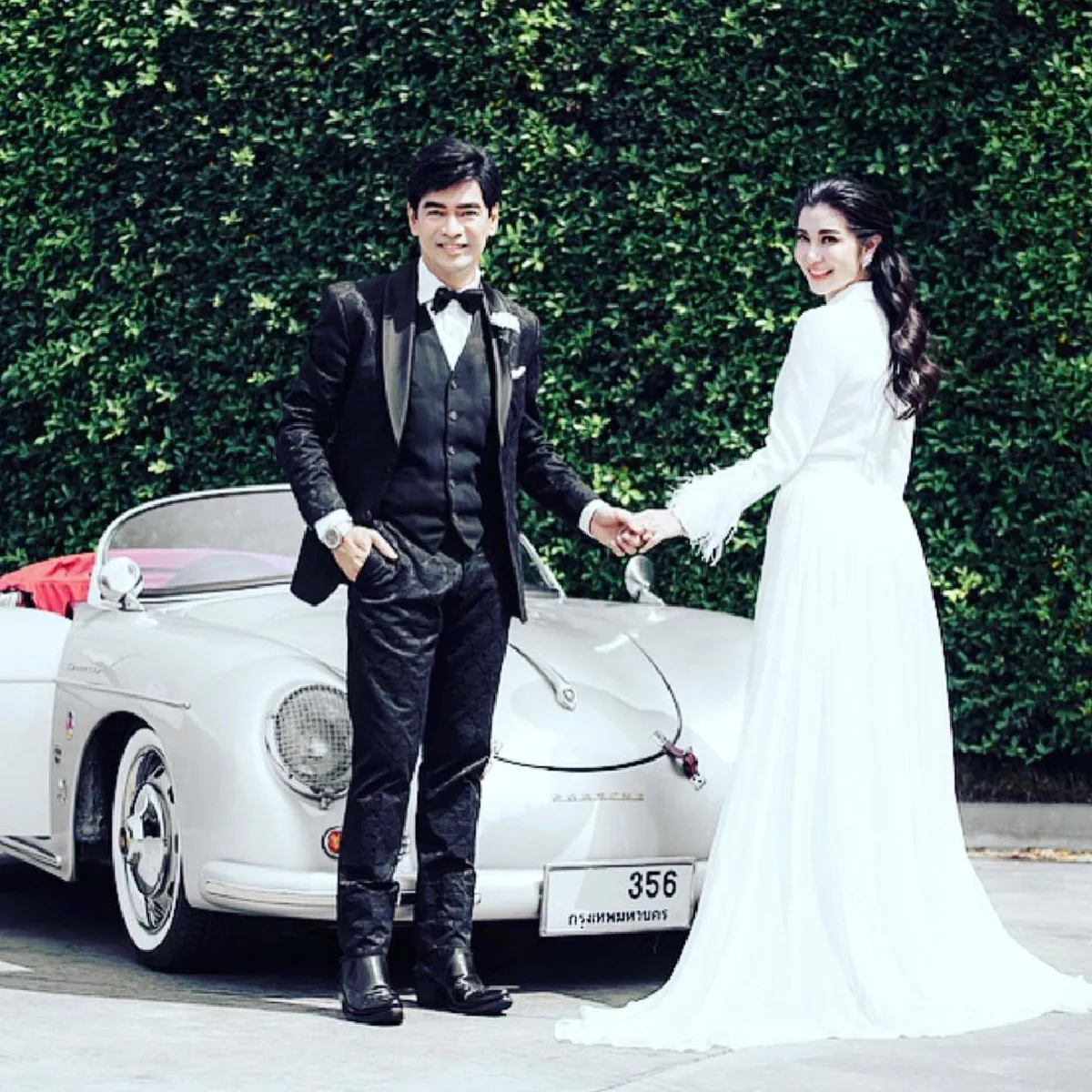 แต่งแล้วจ้า! “จิ๊บ-จ๊ะจ๋า”  ควงคู่นั่งเครื่องบินส่วนตัวจดทะเบียนสมรส 