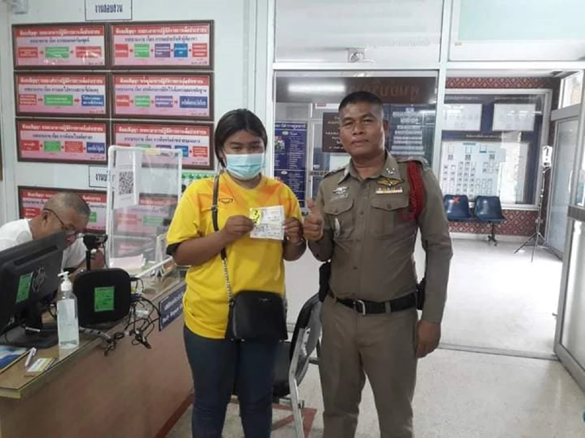 ดวงเฮง!สาวก่อสร้างขอโชคหลวงพ่อรวยเลยรวยสมใจถูกหวย12ล้าน