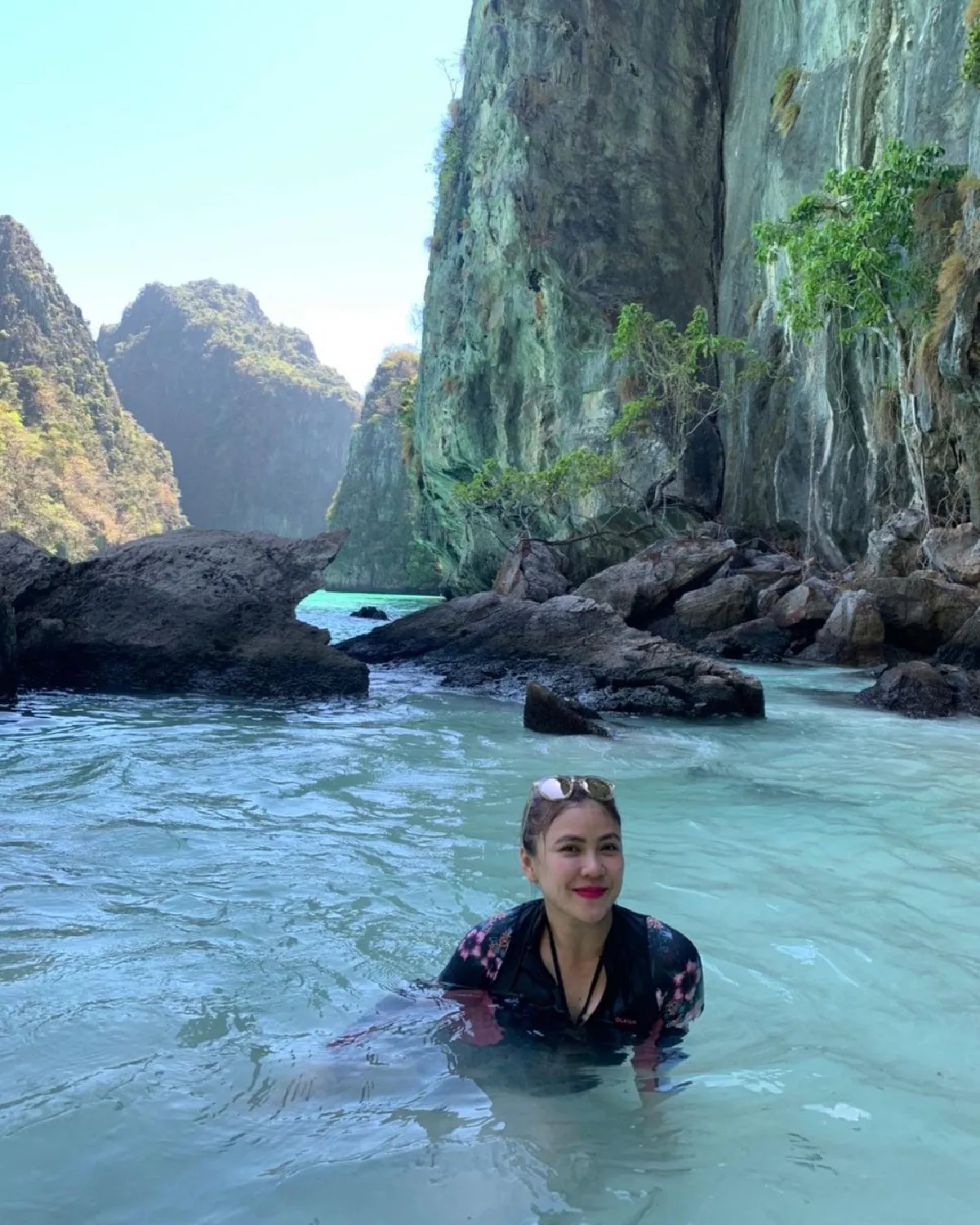 ไม่แพ้คู่อื่น! ชาคริต-แอน ควงคู่สวีททะเลใต้ หวานจนทะเลจืด