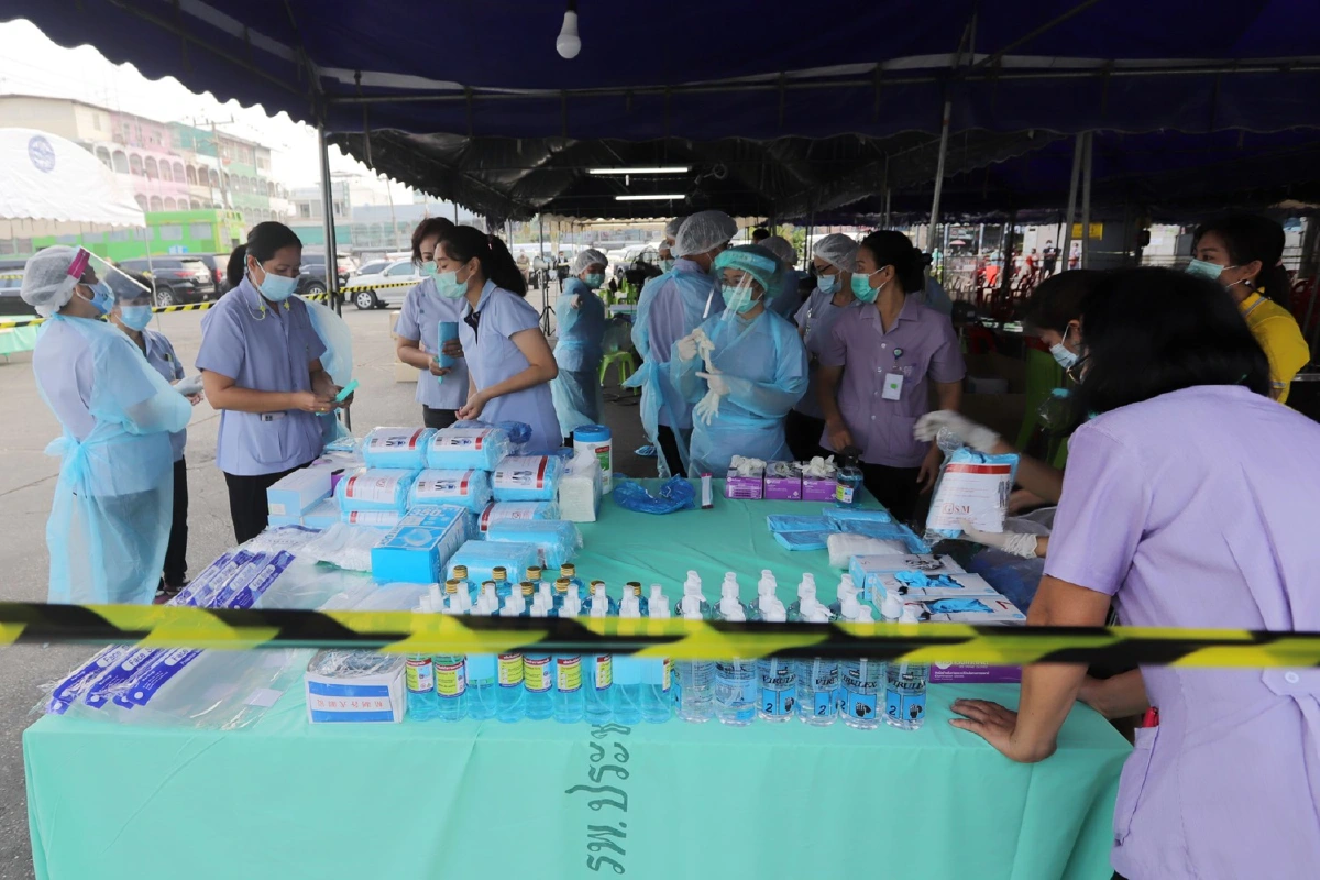 อนุทินลงพื้นที่ตลาดพรพัฒน์มั่นใจทีมปทุมคุมโควิดได้