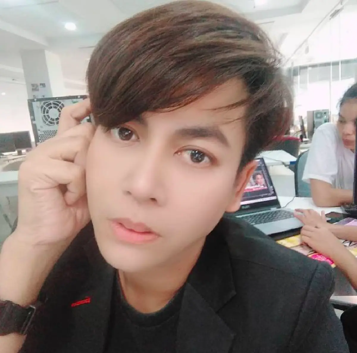 "เต๋า ทีวีพูล" แฉซุปตาร์ดังดมโค้ก-เสพยาหนักจนเกิดอาการมือสั่น ล่าสุดถูกหามส่ง รพ.