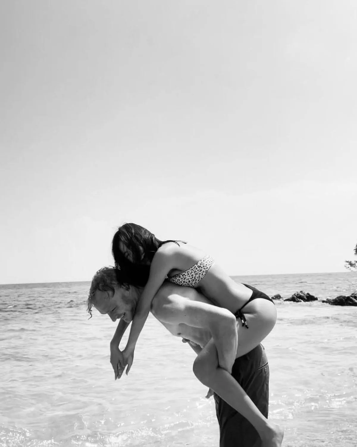 ยิปซี คีรติ สวีทแฟนหนุ่มในทะเล จัดเต็มความหวาน..แต่ความอึ๋มแย่งซีน 