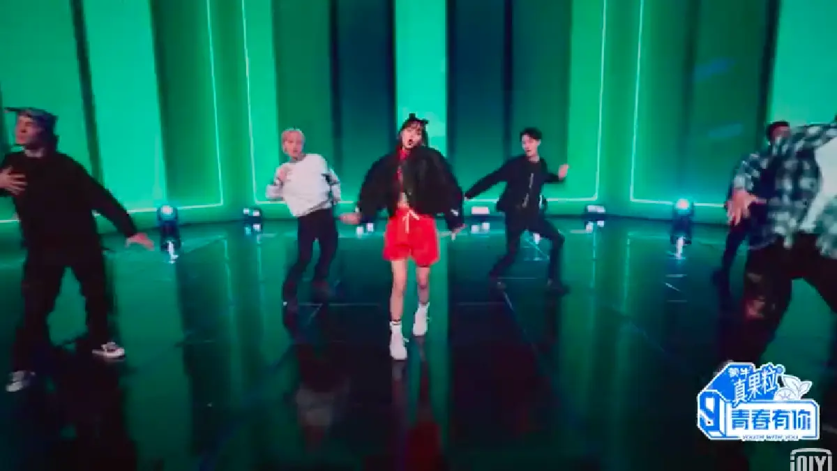 “ลิซ่า BLACKPINK” คัมแบ็กตำแหน่งแดนซ์เมนเทอร์ โชว์เต้นเปิดตัวสุดปัง