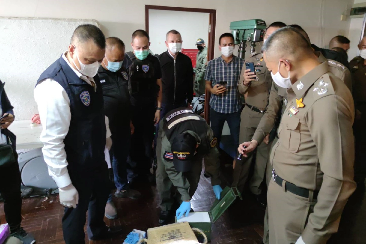 ตำรวจไทยทลายโรงงานผลิตอาวุธปืนของชาวจีนขายตรงผ่านไอจี