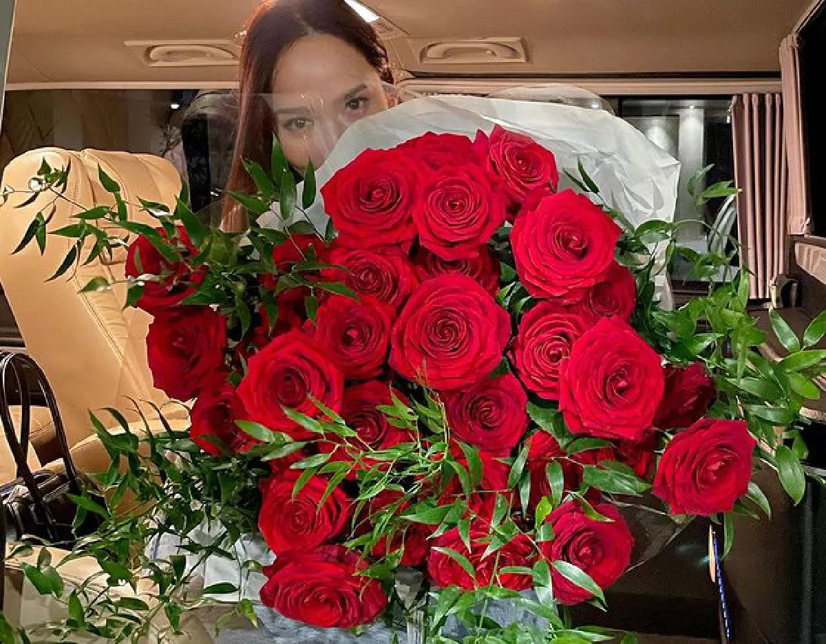 อั้ม พัชราภา ฉลองวันเกิด ไฮโซพก ร่วมเฟรมครอบครัวฝ่ายชายพร้อมหน้า 