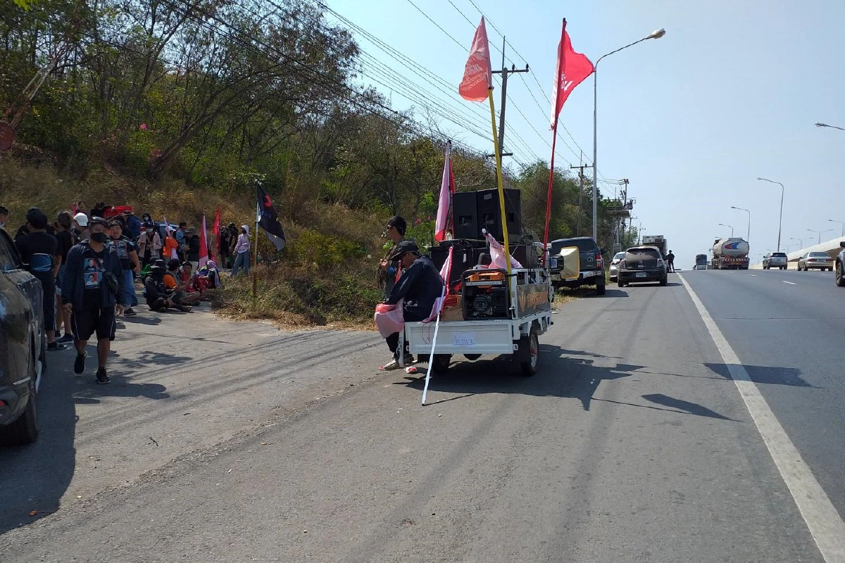 แม่เพนกวินร่วมเดินทะลุฟ้า ฝากถึงลูกชายให้สู้ถึงที่สุด