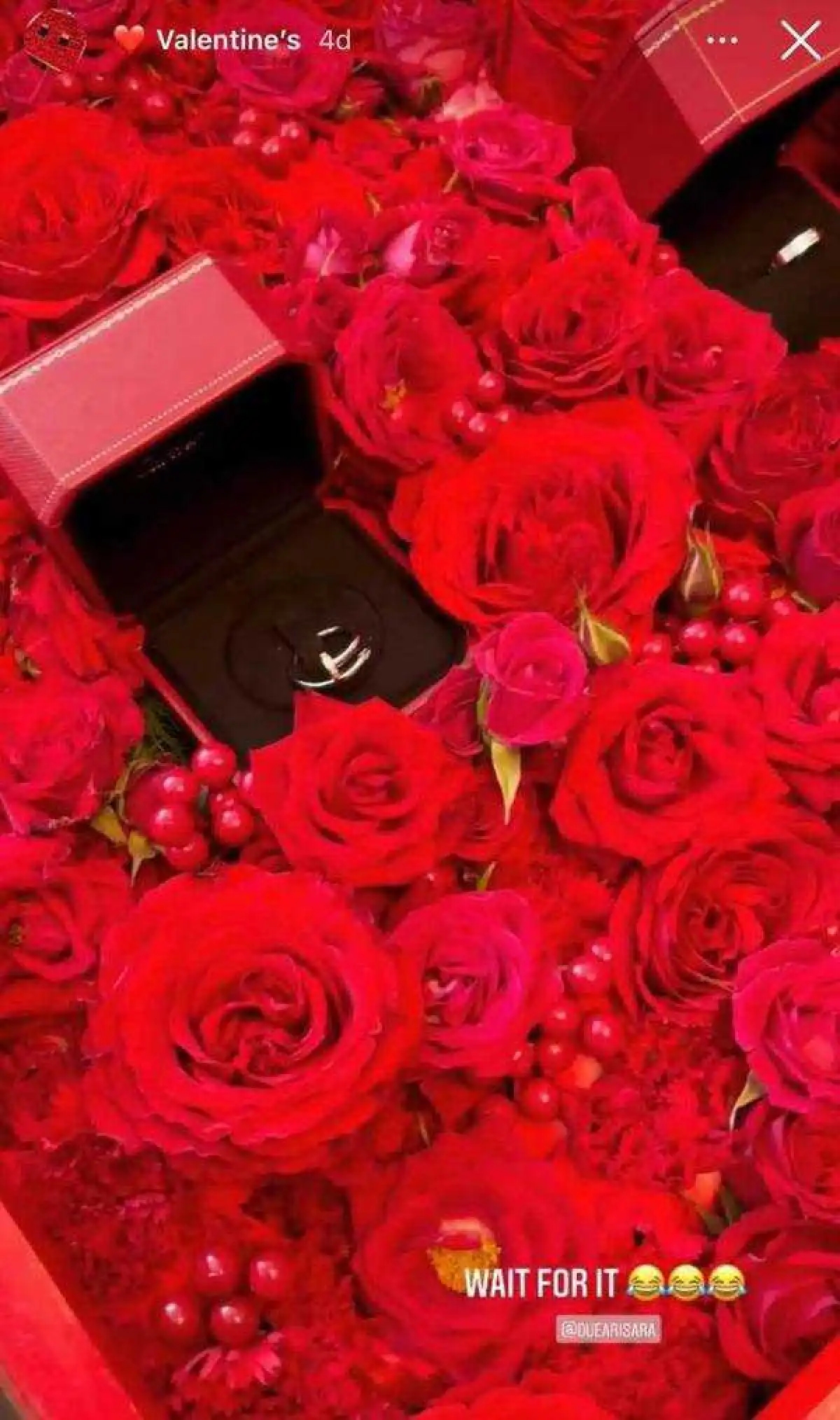 ไผ่ วันพอยท์ ซัดกลับอย่าไร้สาระ แจงภาพแหวน ดิว อริสรา ให้แค่แซวเล่น