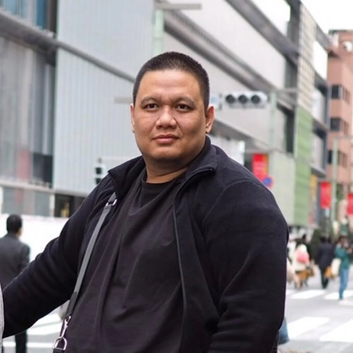 ไผ่ วันพอยท์ ซัดกลับอย่าไร้สาระ แจงภาพแหวน ดิว อริสรา ให้แค่แซวเล่น