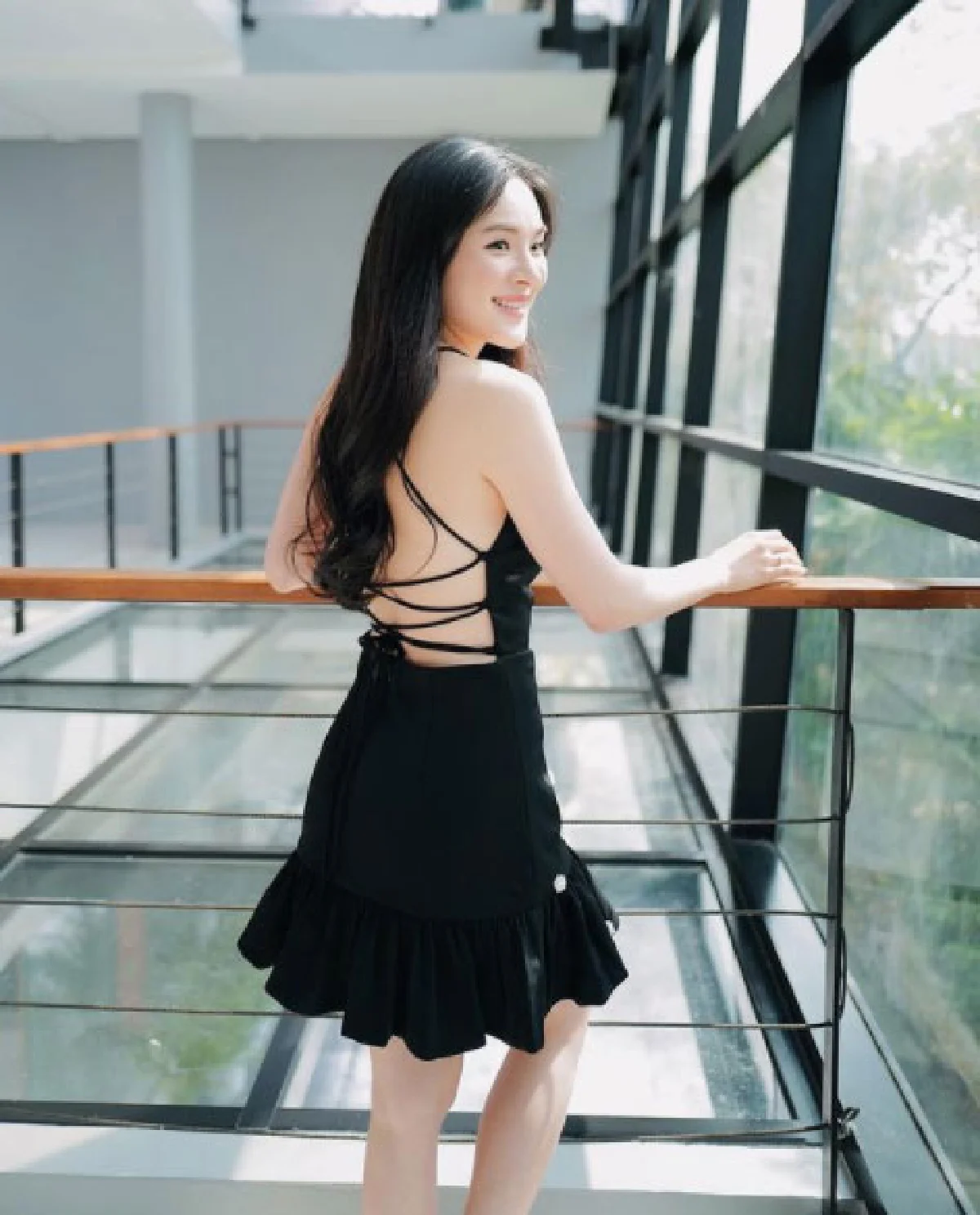 ขาวจั๊วะไม่กลัวแดด! ปันปัน สุทัตตา เผยผิวออร่าเที่ยวทะเลสุดชิล 