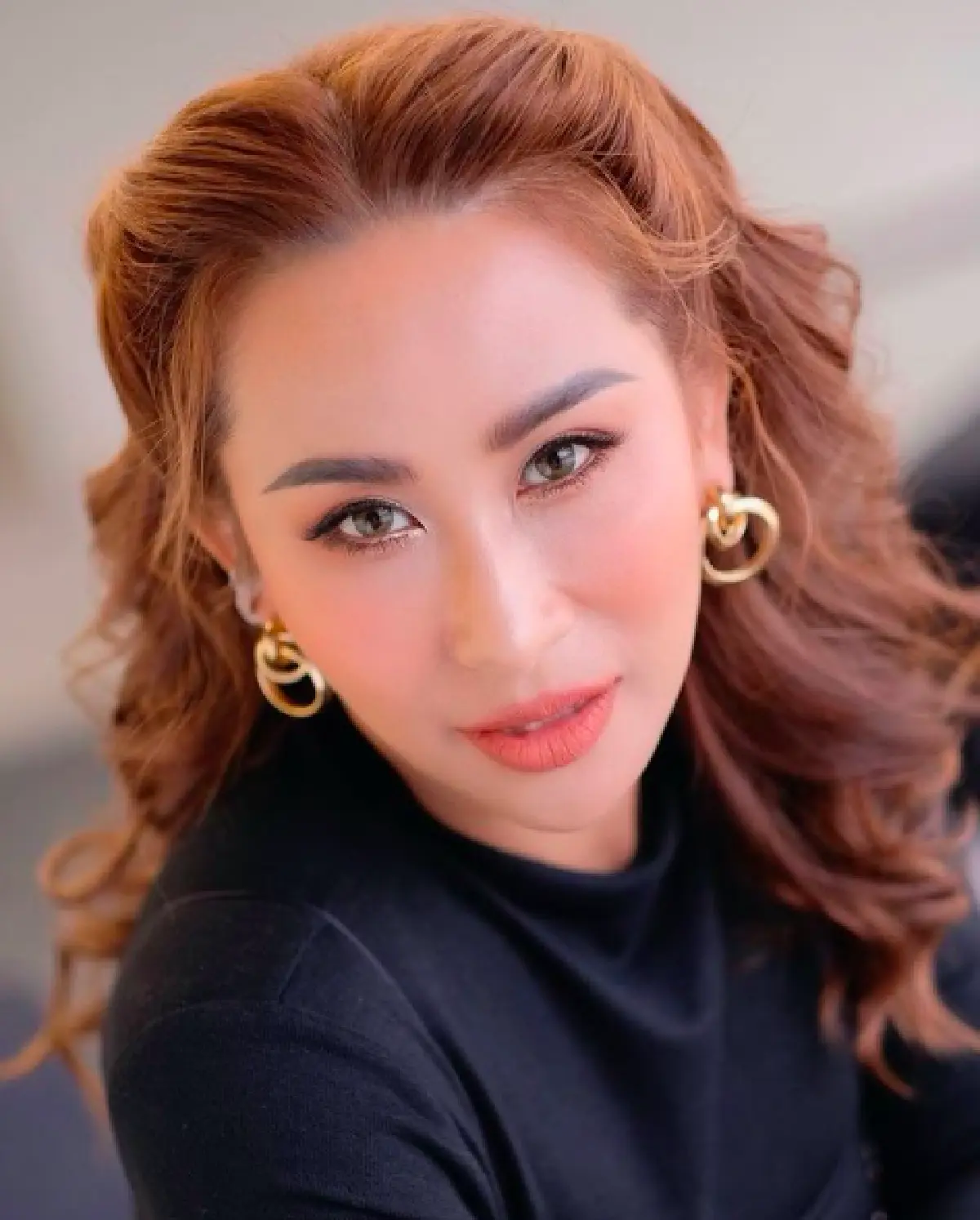 "ลูลู่" โพสต์ถามทำไมเพื่อนรักแต่งงานแต่ไม่รู้เรื่อง พร้อมแท็กไปหา "ลาล่า" 