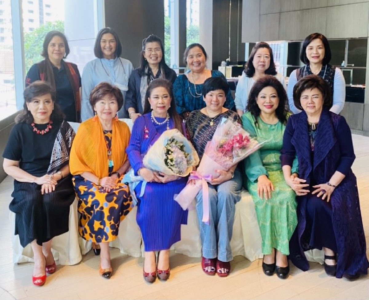 กลุ่มอนงค์ บยส.24 พร้อมใจแสดงความยินดี กลุ่มอนงค์ บยส.24 พร้อมใจแสดงความยินดี