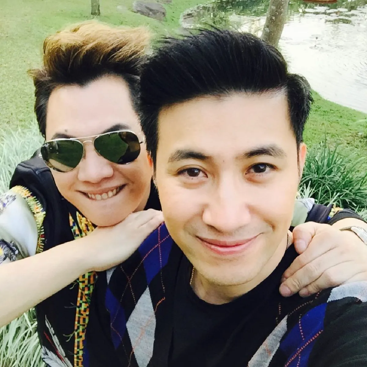 "หนุ่ม กรรชัย" ทำเซอร์ไพรส์ "มดดำ" ซื้อไอโฟนให้! งานนี้ถึงกับไหว้ย่อ