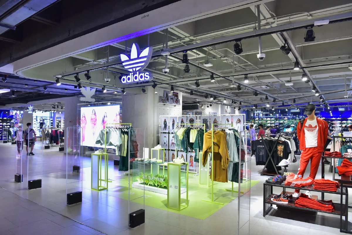 BOB V.A.C กูรูและอินไซเดอร์แห่งวงการสตรีทแฟชั่นเผยไอเท็มเด็ด