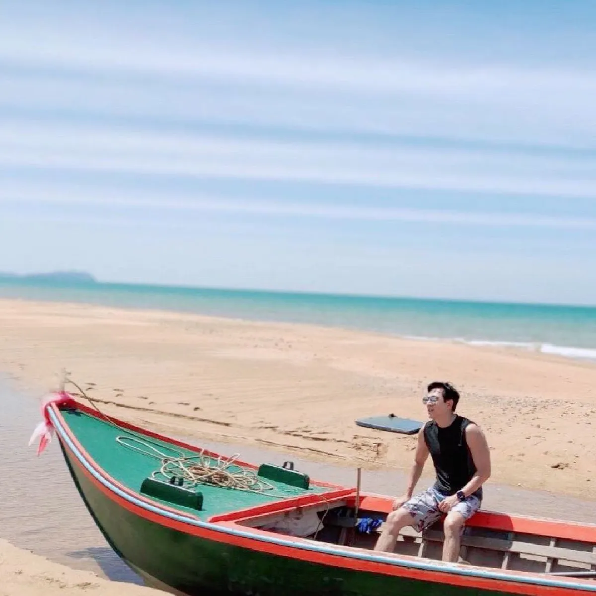 “แซม ยุรนันท์” อวดหุ่นสุดเฟิร์มในวัย 58 ปี ทำแฟนคลับเห็นแล้วใจไม่ดีเลย!