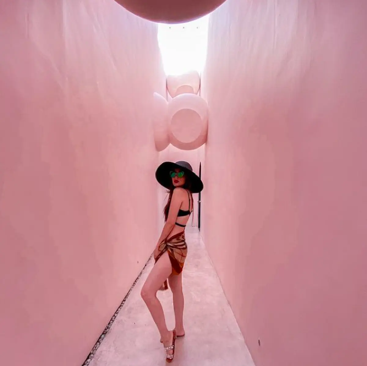 "ขวัญ อุษามณี" ใส่ทูพีซเผยผิวขาวโอโม่และหุ่นสุดเป๊ะ เที่ยวทะเลสมุย