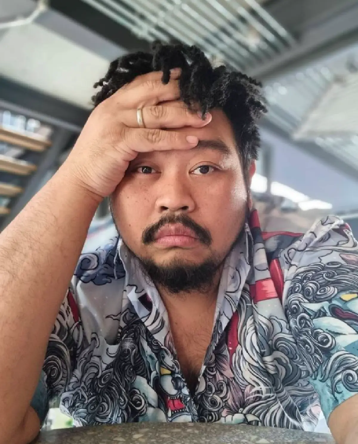 “ป๊อบ ปองกูล”  เผยภาพความฮาของคุณแม่ เมื่อถูกข้อความอัตโนมัติเตือนมาให้จ่ายค่าไฟฟ้า