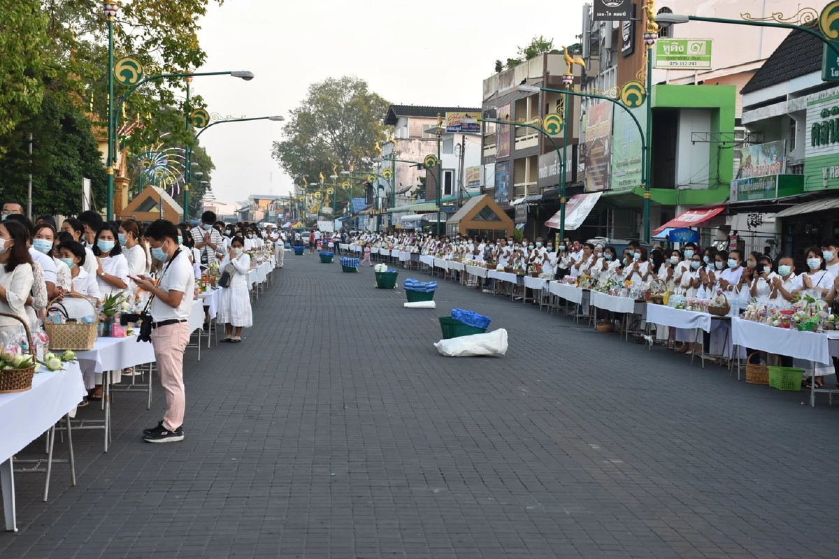 ประมวลภาพประเพณีมาฆบูชาแห่ผ้าขึ้นธาตุเมืองนคร
