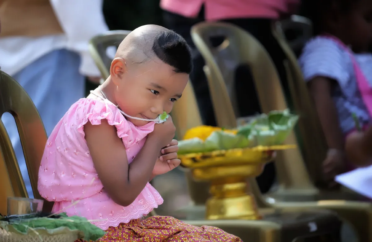 สัมผัสวิถีชีวิตรามัญงานโกนจุกเด็กมอญวันมาฆบูชาที่ปทุมธานี