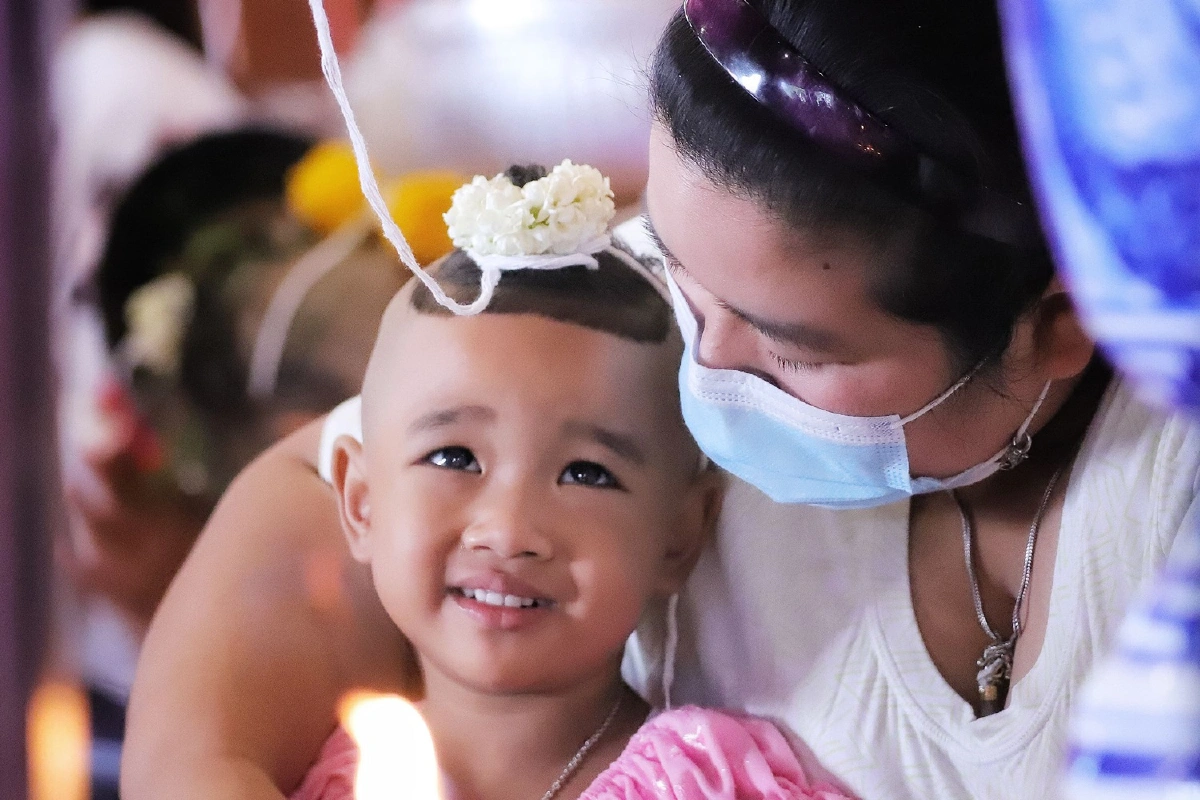 สัมผัสวิถีชีวิตรามัญงานโกนจุกเด็กมอญวันมาฆบูชาที่ปทุมธานี