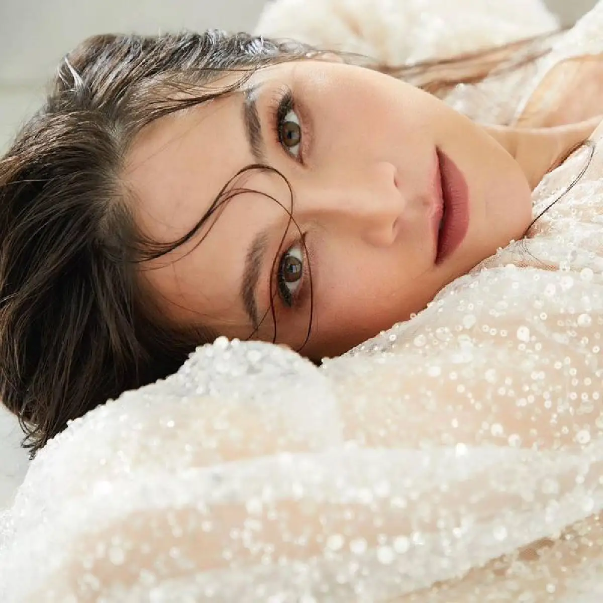 “ลี นาตาลี” ถ่ายแฟชั่นเซตตั้งท้อง ออร่ากระจาย สวย หรู ดูแพงมาก 