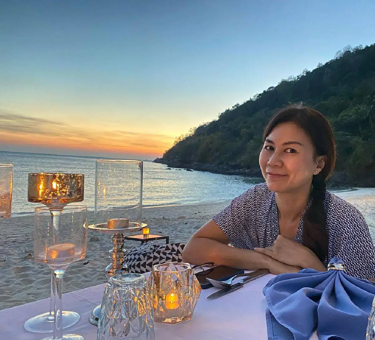  โมเมนต์หวาน ผู้พันเบิร์ด-ปาล์ม ฉลองรักหวาน 10 ปีริมทะเลสุดโรแมนติก