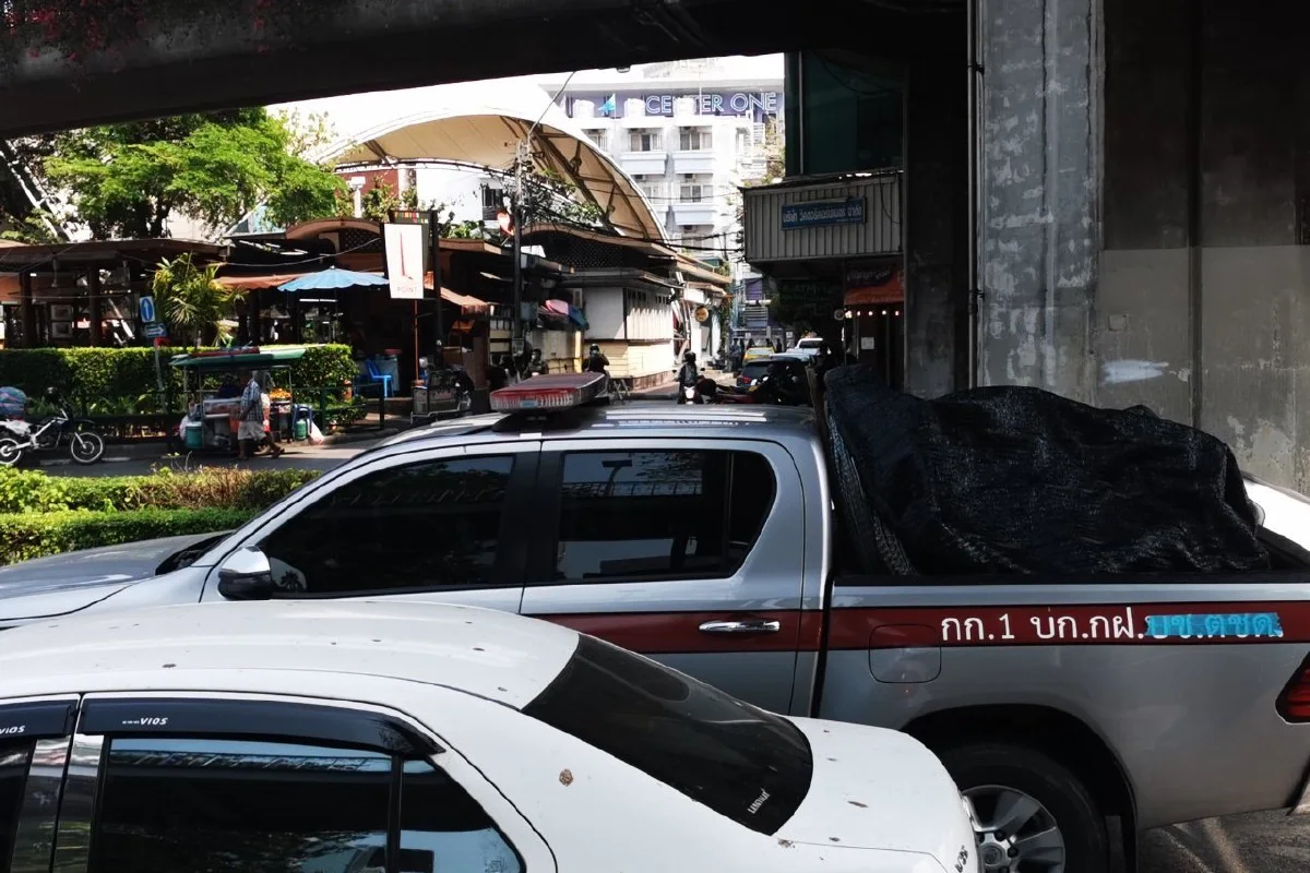 "กลุ่มREDEM" รวมตัวอนุสาวรีย์ชัยฯ เตรียมเดินขบวนไปกรมทหารราบที่1