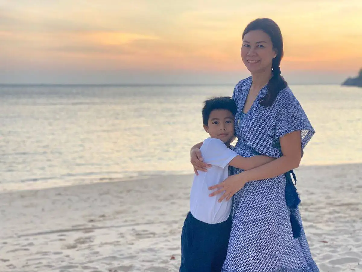  โมเมนต์หวาน ผู้พันเบิร์ด-ปาล์ม ฉลองรักหวาน 10 ปีริมทะเลสุดโรแมนติก