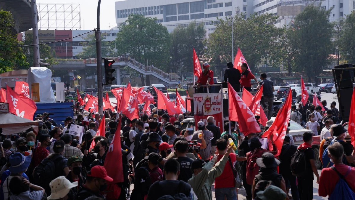 ชมภาพชุดม็อบ"REDEM" ชุมนุมอนุสาวรีย์ชัยฯ