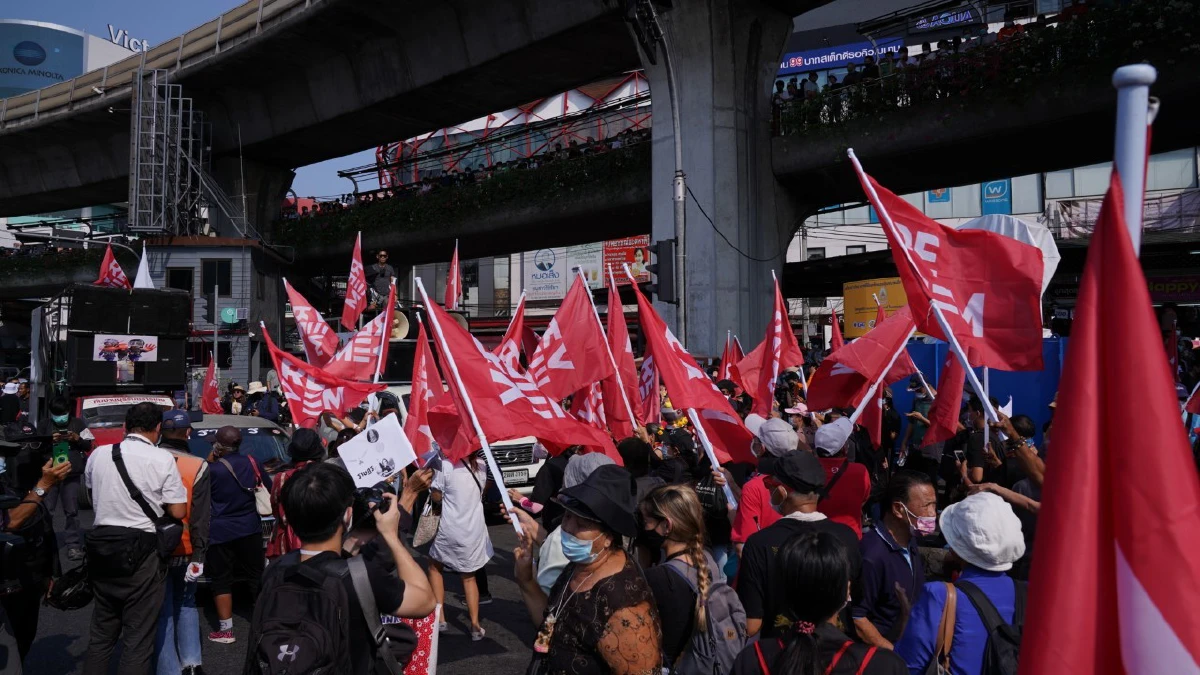 ชมภาพชุดม็อบ"REDEM" ชุมนุมอนุสาวรีย์ชัยฯ