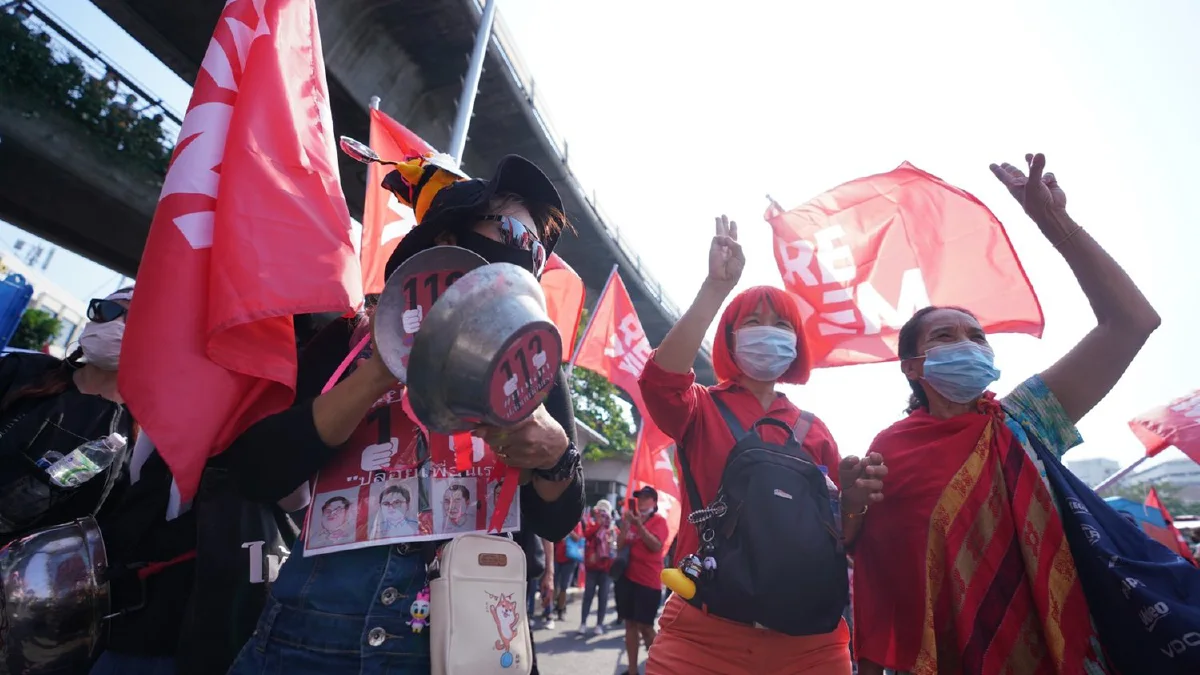 ชมภาพชุดม็อบ"REDEM" ชุมนุมอนุสาวรีย์ชัยฯ