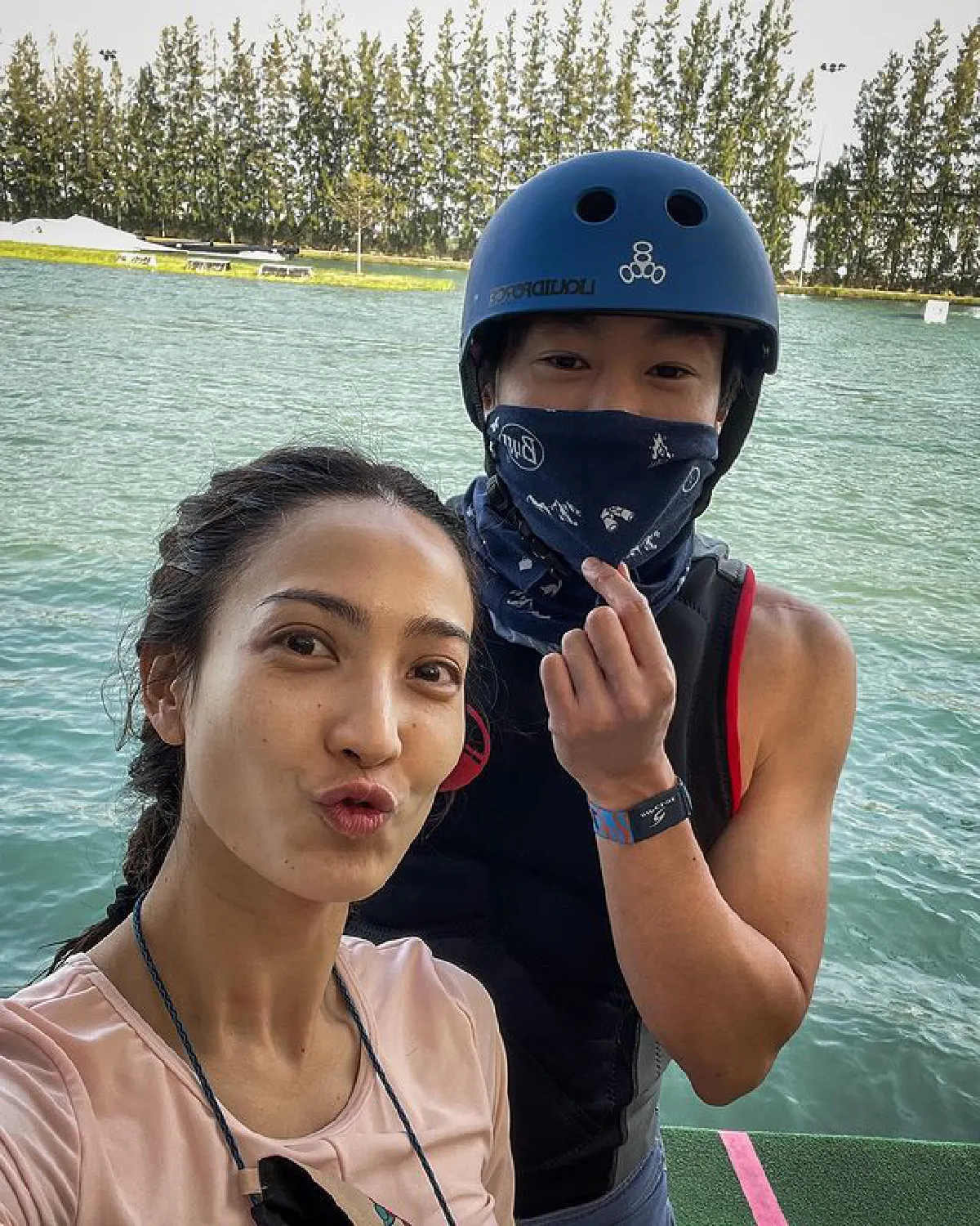 แต้ว ณฐพร โชว์ลีลาพลิ้วไหวบนเวคบอร์ด คนโฟกัสชุดเซ็กซี่มาก