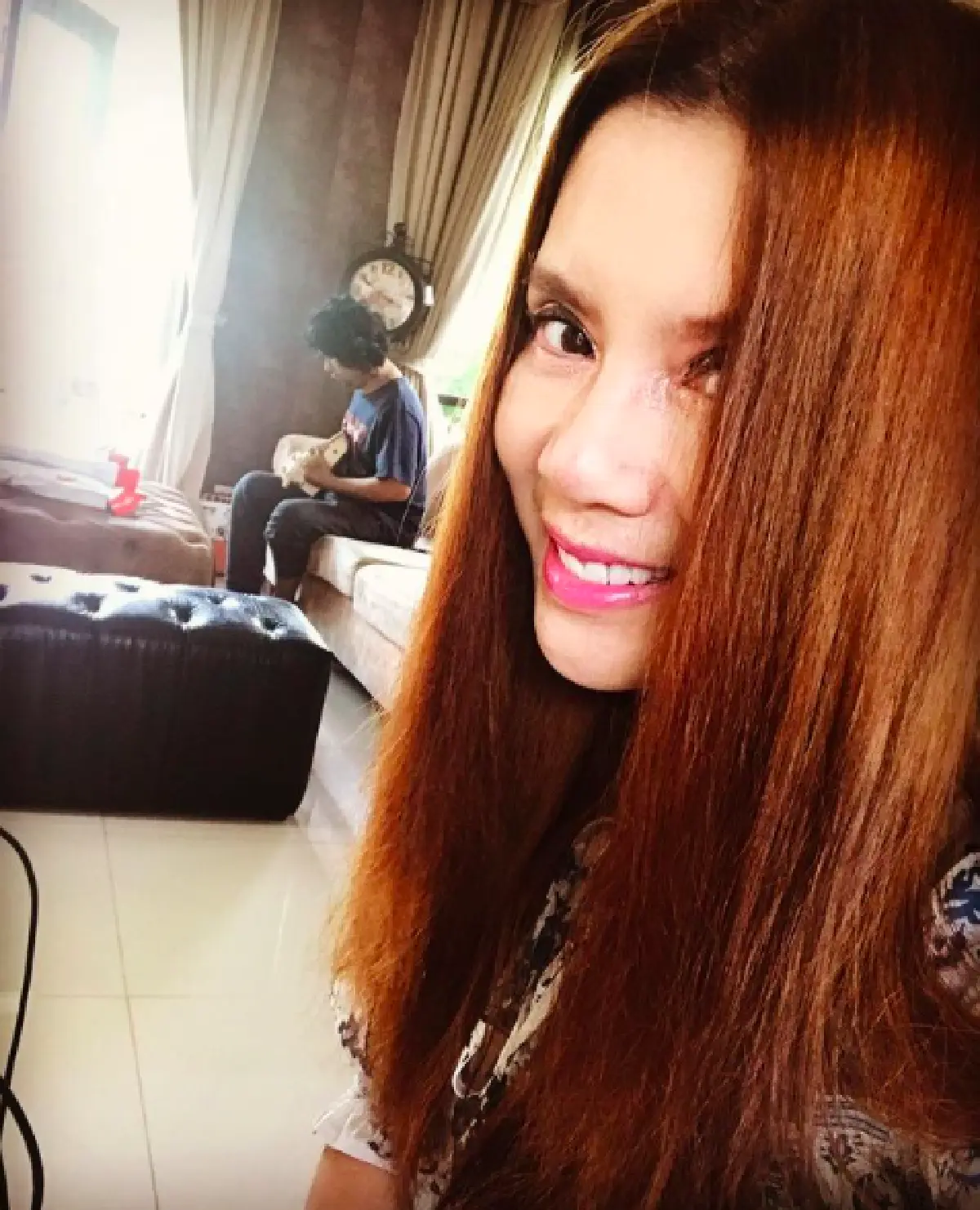 “กานต์ วิภากร” เผยแหวนเพชรเม็ดใหญ่กระแทกตา ที่ “เสก โลโซ” มอบให้ 10 กว่ากะรัต 