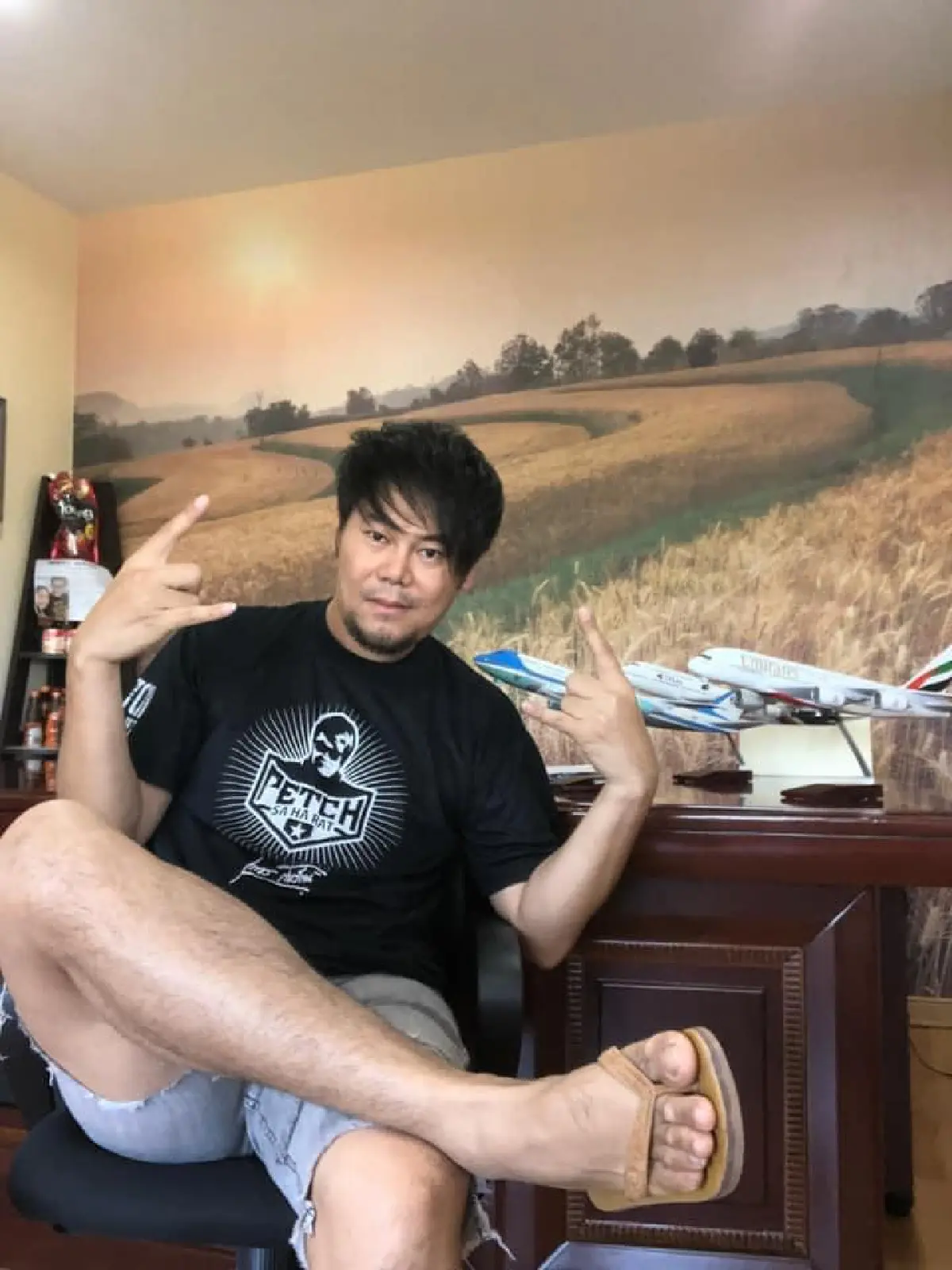 “เพชร สหรัตน์” เอาชนะทุกคำดูถูก! ขายปลาร้าจนรวย ถอยรถหรูราคา 12 ล้าน 