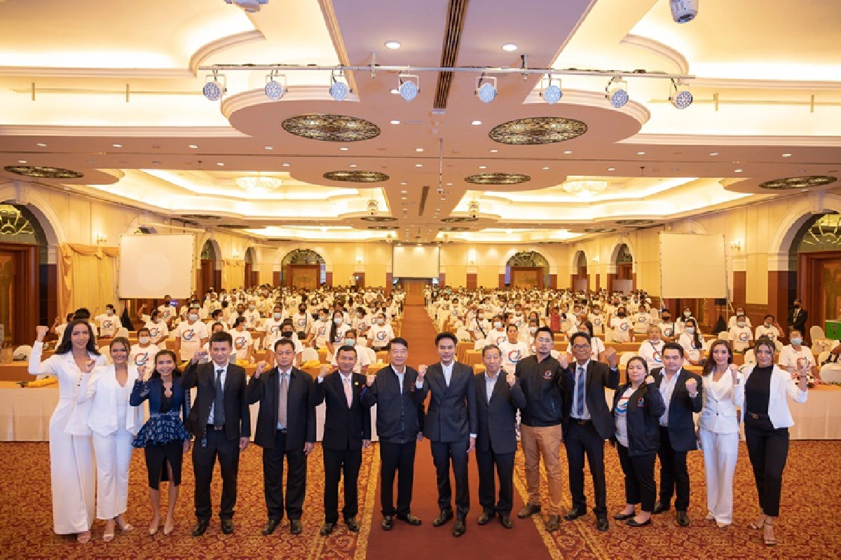 แนวทางใหม่ เลือก “เอ็ม ธวเดช” นั่งหน.พรรค จ่อลุย 77จว.ชูลดรายจ่าย เพิ่มรายได้