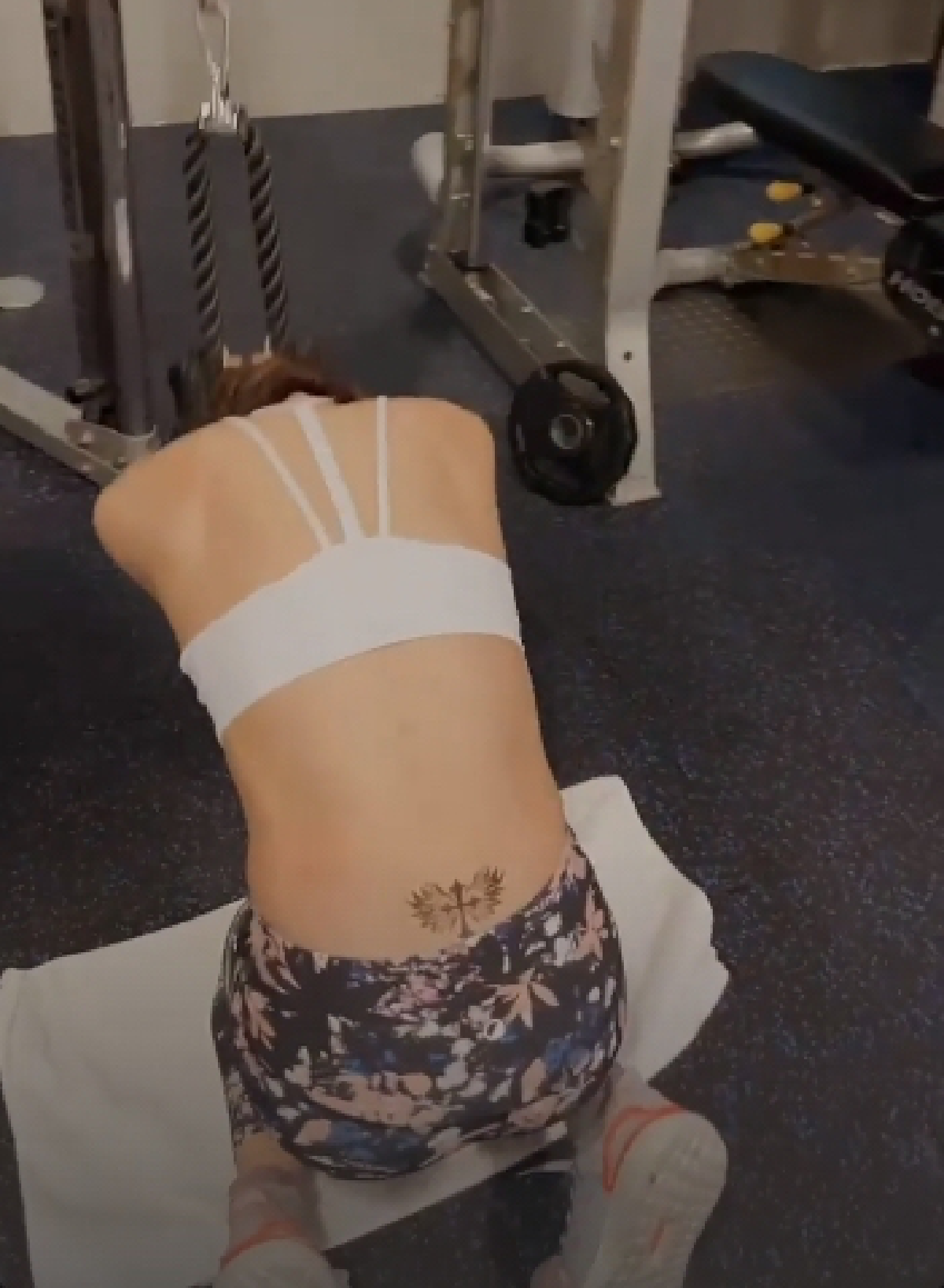 "แต้ว ณฐพร" แซ่บขึ้นเรื่อยๆ ล่าสุดเผยรอยสักเหนือสะโพกแอบเซ็กซี่เบาๆ