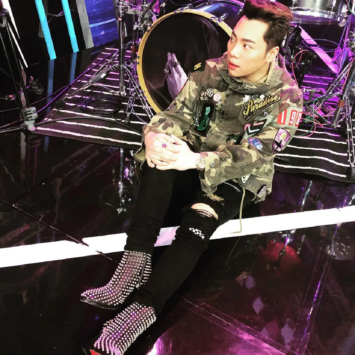 ดีเจมดดำ พักทำรายการแฉ 3 วัน รับผิดชอบปมสัมภาษณ์ แอน จักรพงษ์