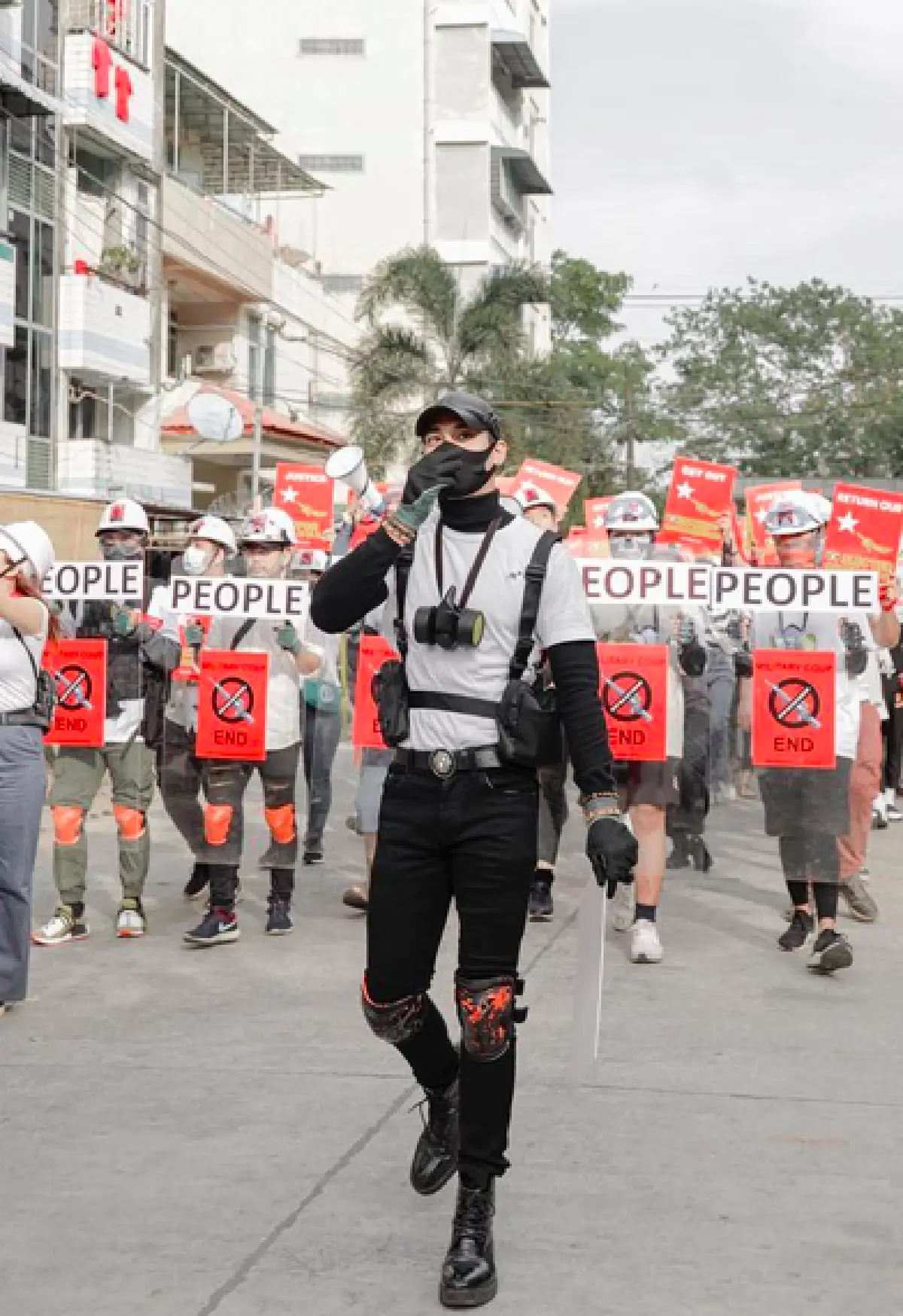 “ไป่ ทาคน” หายตัวไป! หลังร่วมม็อบต้านเผด็จการ พี่สาวประกาศตามหา เกรงถูกกองทัพพม่าจับตัว