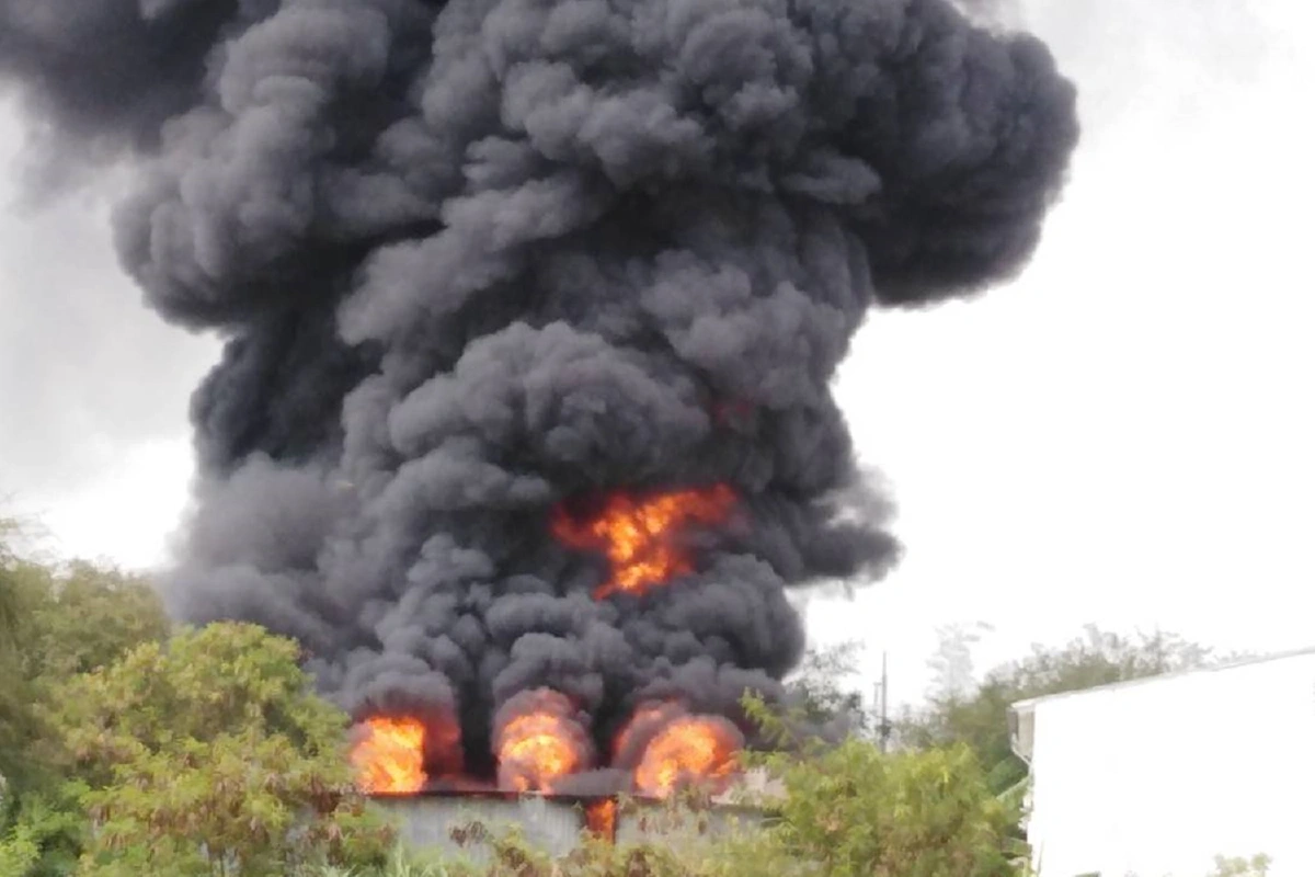 ลูกจ้างเชื่อมเหล็กสะเก็ดไฟกระเด็นใส่โกงดังอะไหล่บีเอ็มดับเบิลยูวอด