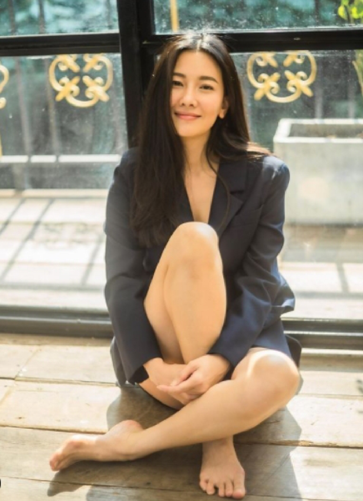 นุ่น วรนุช ร้องเสียงหลง! ล้มก้นจ้ำเบ้าบนลานสเก็ตน้ำแข็ง (คลิป)