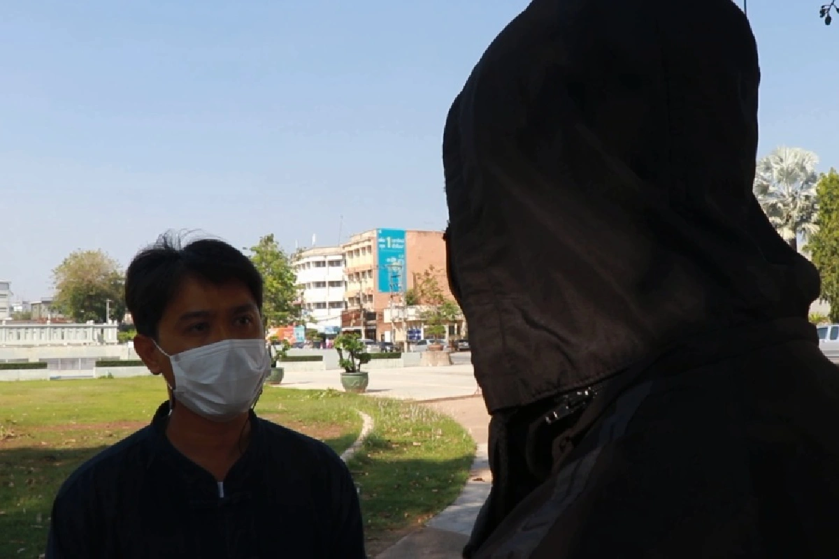 พ่อฉุนรถจอดขวางหน้าบ้าน! ลูกชายหวิดเรียนไม่จบป.ตรี